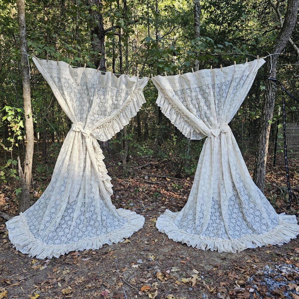 Vintage 70s/80s Priscilla Lace Curtains Creamy White Floral Ruffled Panels 87"